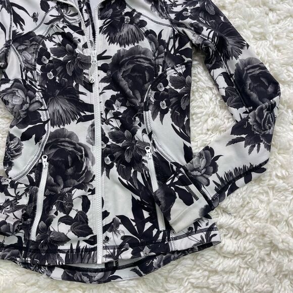 Lululemon Forme Jacket Black & White Floral RARE - Picture 4 of 8